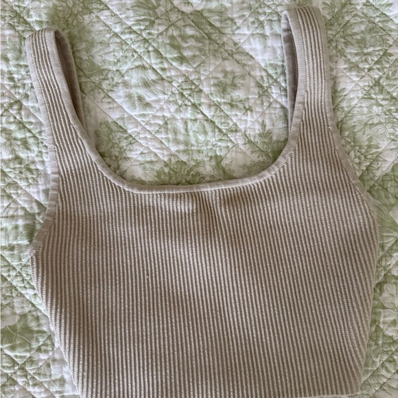 Aritzia Tops - Aritzia babaton Ribbed cream beige Crop Top